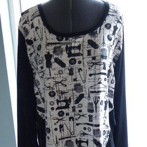 Style And Co. Black And White L/S Top Sewing